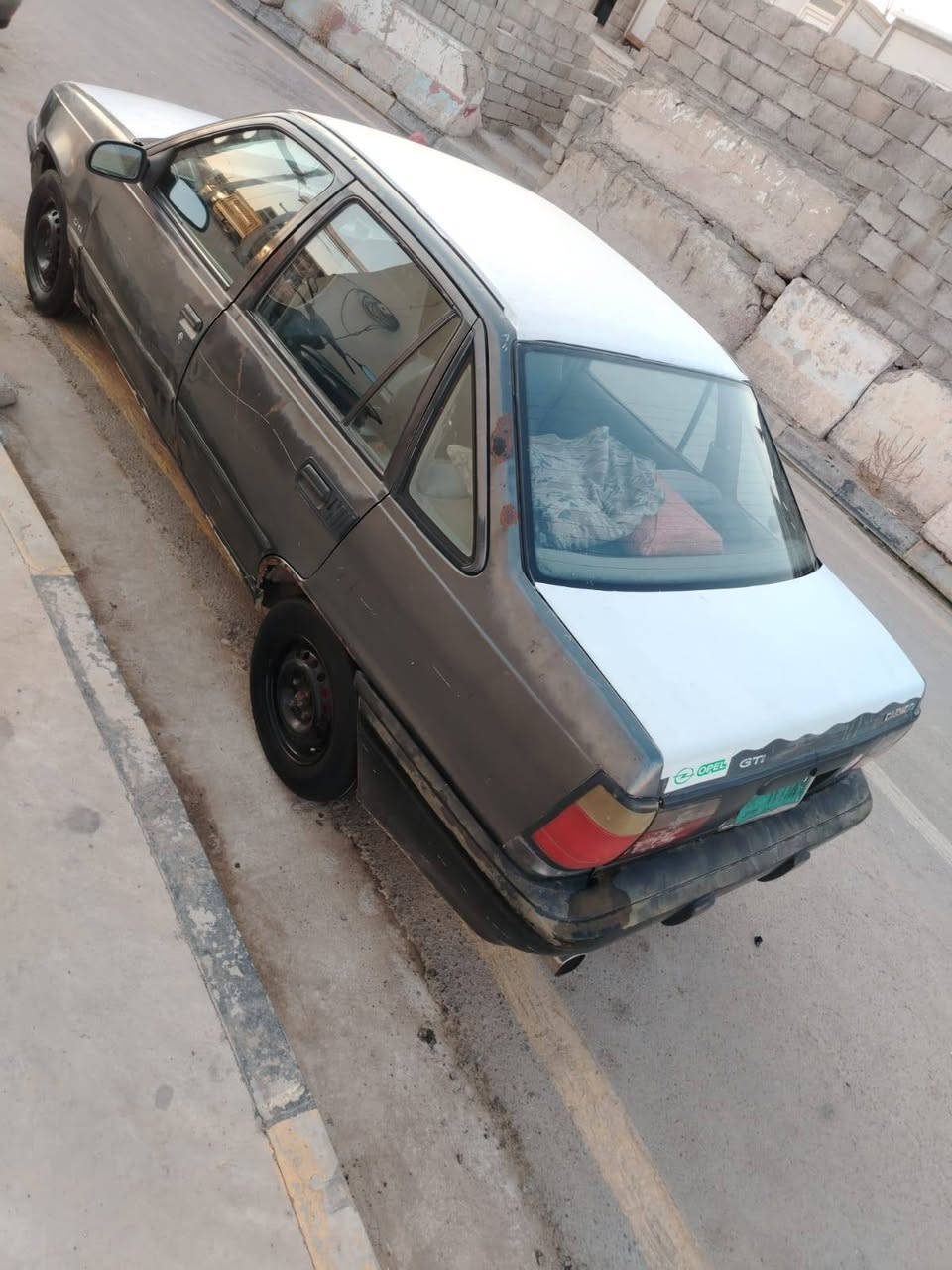 السلام عليكم عندي عندي هاي السياره دايو للبيع موديل 93 كير مكينه شرط باتري جديد طخمها جديد سنويه بيضه السعر 10 وبي مجال *********** كورك
***********   اسيا

