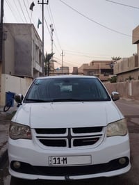 دوج كرفان SXT موديل 2016 حادثها خفيف داخل العراق وتم تبديل البنيد والج...