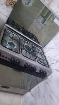 طباخ 5عيون نضافته 90%  عيونه كلهن شغلات الفرن شغال مابي اي نقص السعر 3...