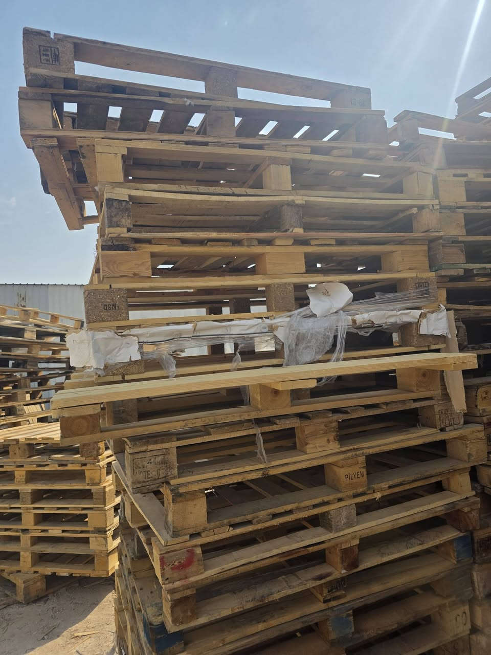 سكيب لبيع العرض 100×120
***********
