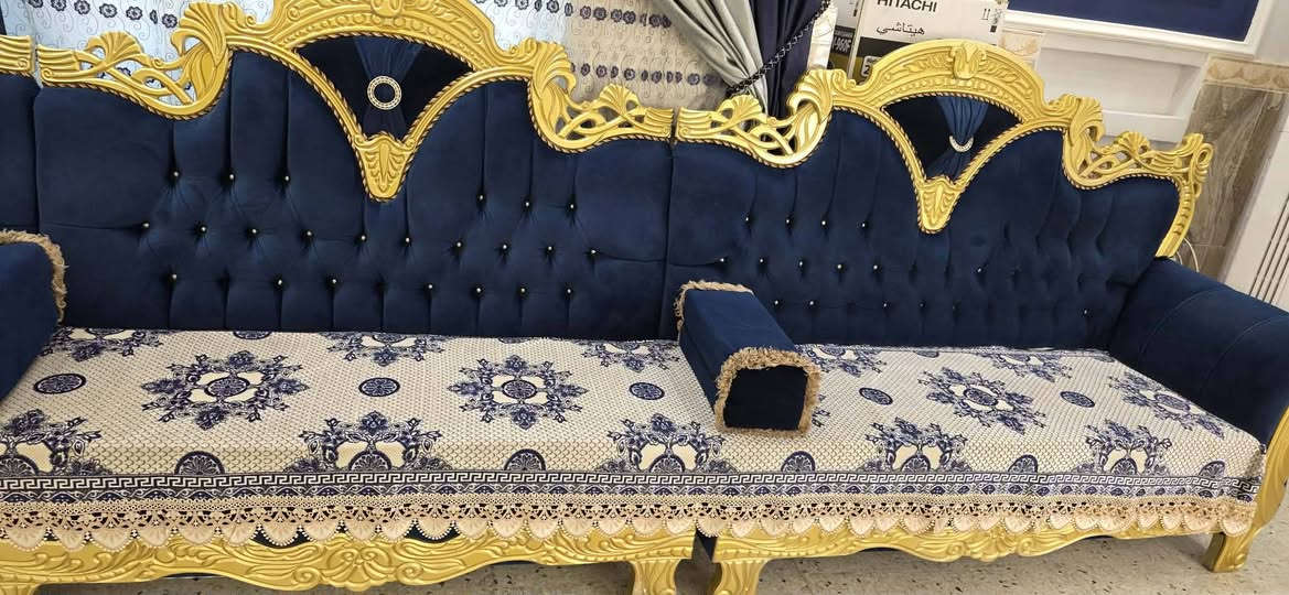 السلام عليكم مكلفه بل نشر ديوان اخو الجديد مع الطبلات للبيع 39 مقعد للاستفسار ‏اتصال على رقم ‪***********‬‏
