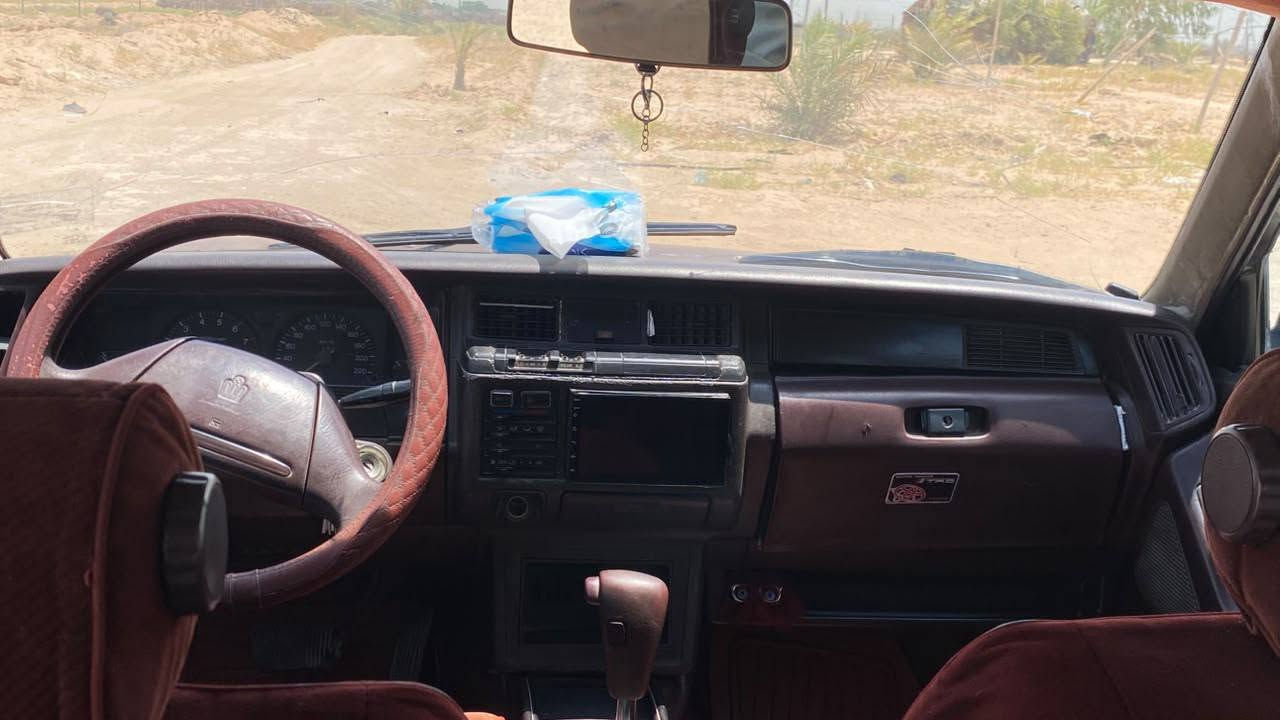 سلام عليكم ورحمة الله وبركاته سياره للبيع سوبر سيدان موديل 90 رقم كربلاء كير ومكينه ففتي شرط تبريد حداديه تخم تاير كهربائيّات كلها شغاله سنتر تقفيل عن بعد سياره كفاله عامه ماعده شخط بجاملغ الخلفي سياره مال جناي سعرها 62وبيها مجال مكان السياره نجف الاشرف رقم الهاتف ***********
