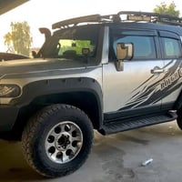 للبيع تيوتا اف جي ٢٠٠٧ لون سلفر  السياره بحاله جيده ومزوده لغرض الرحلا...