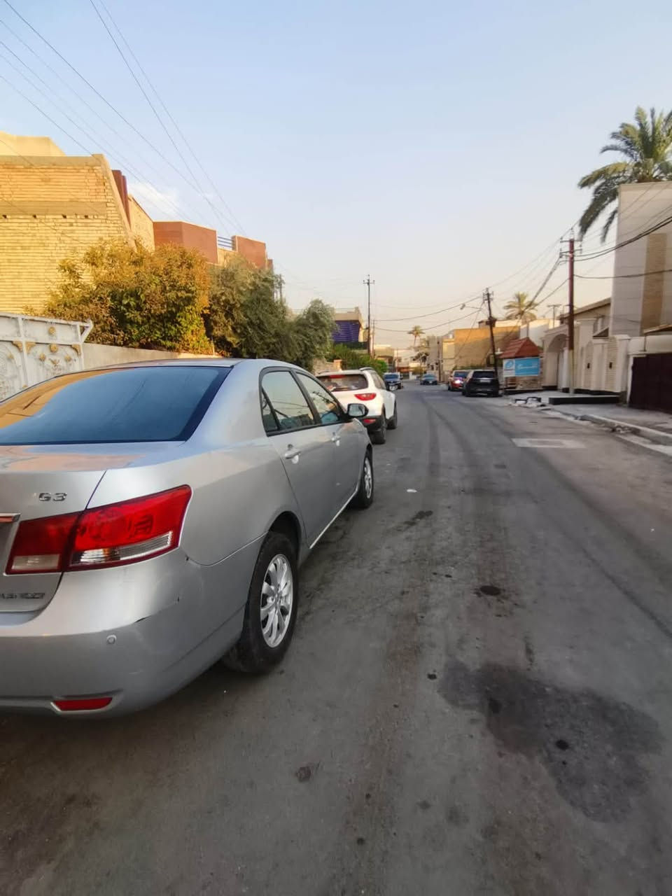 السلام عليكم
للبيع BYD G3 
موديل 2014 
رقم بغداد بأسمي لون رصاصي 
فول مواصفات 
السيارة نضيفة جداً وعلى وضع الشركة 
موقع بغداد المنصور 
***********
