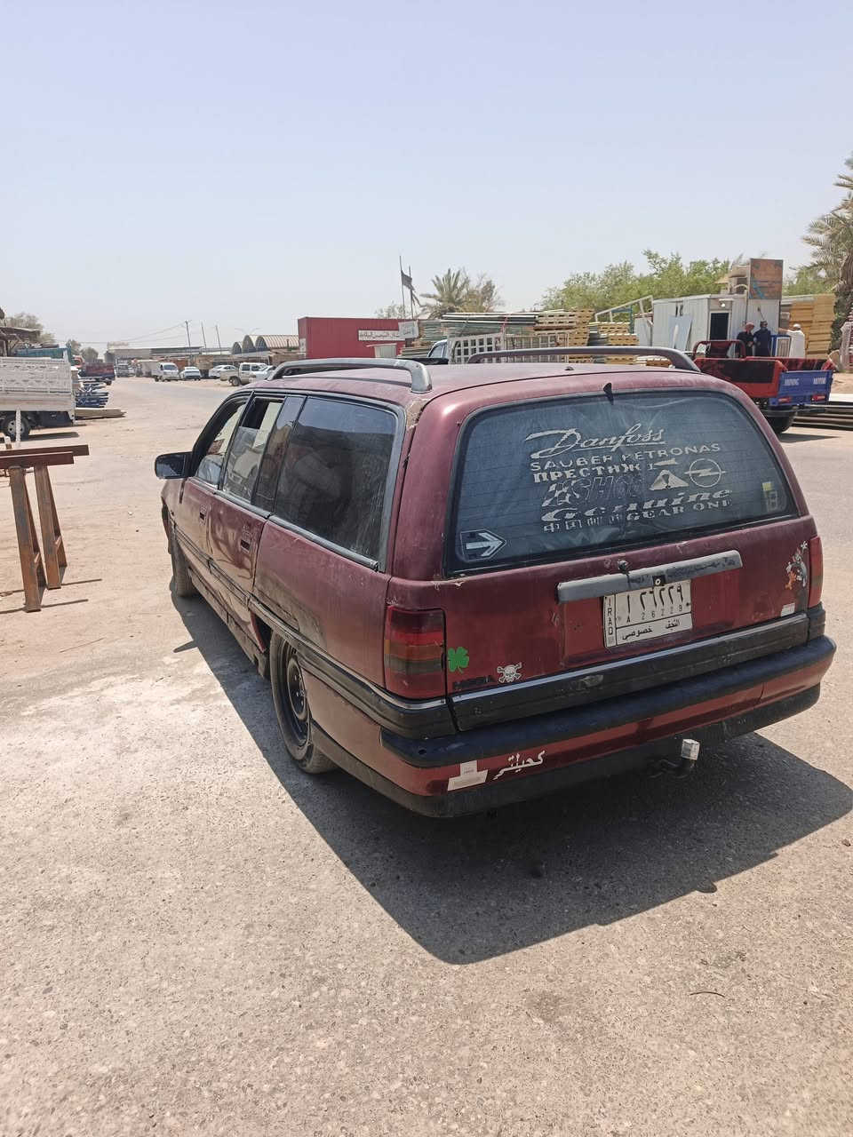 سياره اوبل لبيع دخم تاير جديد بخاخات جدد حداديه نضيفه كير مكينه نضاف رقم نجف لسعر 18بيهه مجال الشراي مكاني نجف ***********
