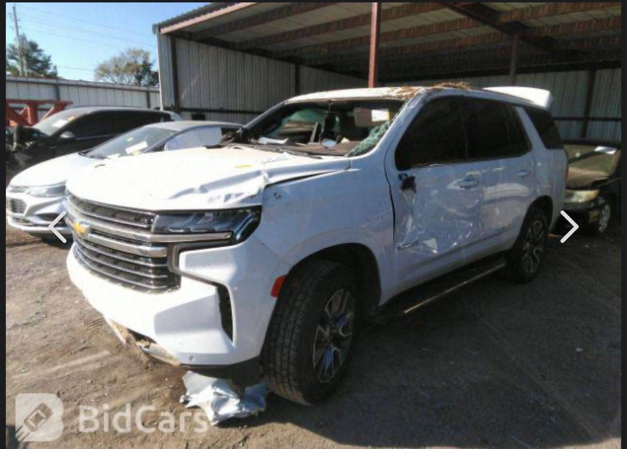 عندي تاهو ٢١مراوس برام فول مرفعه رقمي ***********

نص مكتوب في الصور:
- BidCars