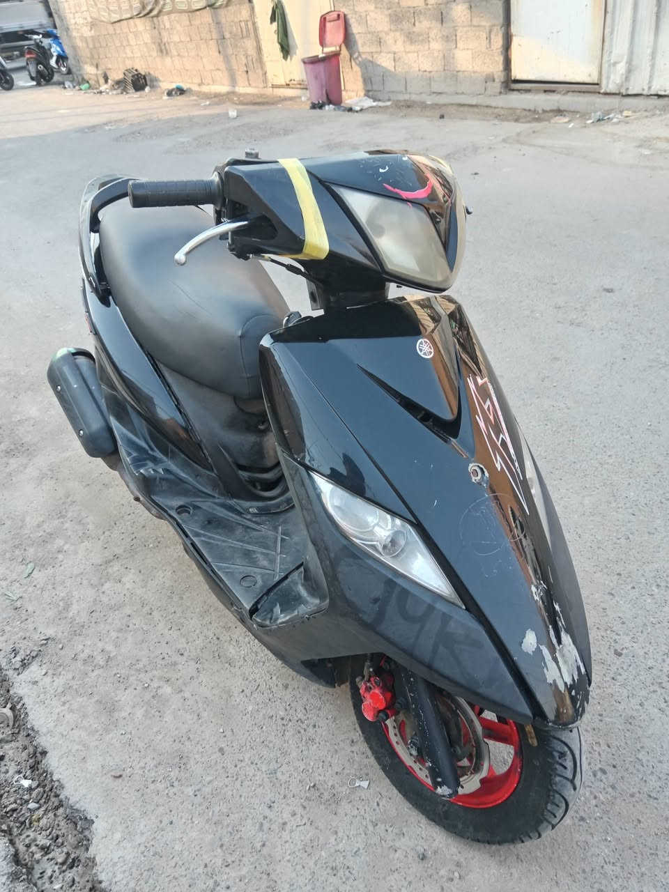 قفل400 التجيني تتطيح
نقوصاته اشاير اماميه وحاضن فقط فقط التطيح وتكلي مدري شنو *********** اورفلي ثعلب دراجه خرسه كابرتير بلادي ركز سلف بلادي كله بلاديه الدراجه نضيفه حيل عوزع ترتيبات كفر قفل 400
