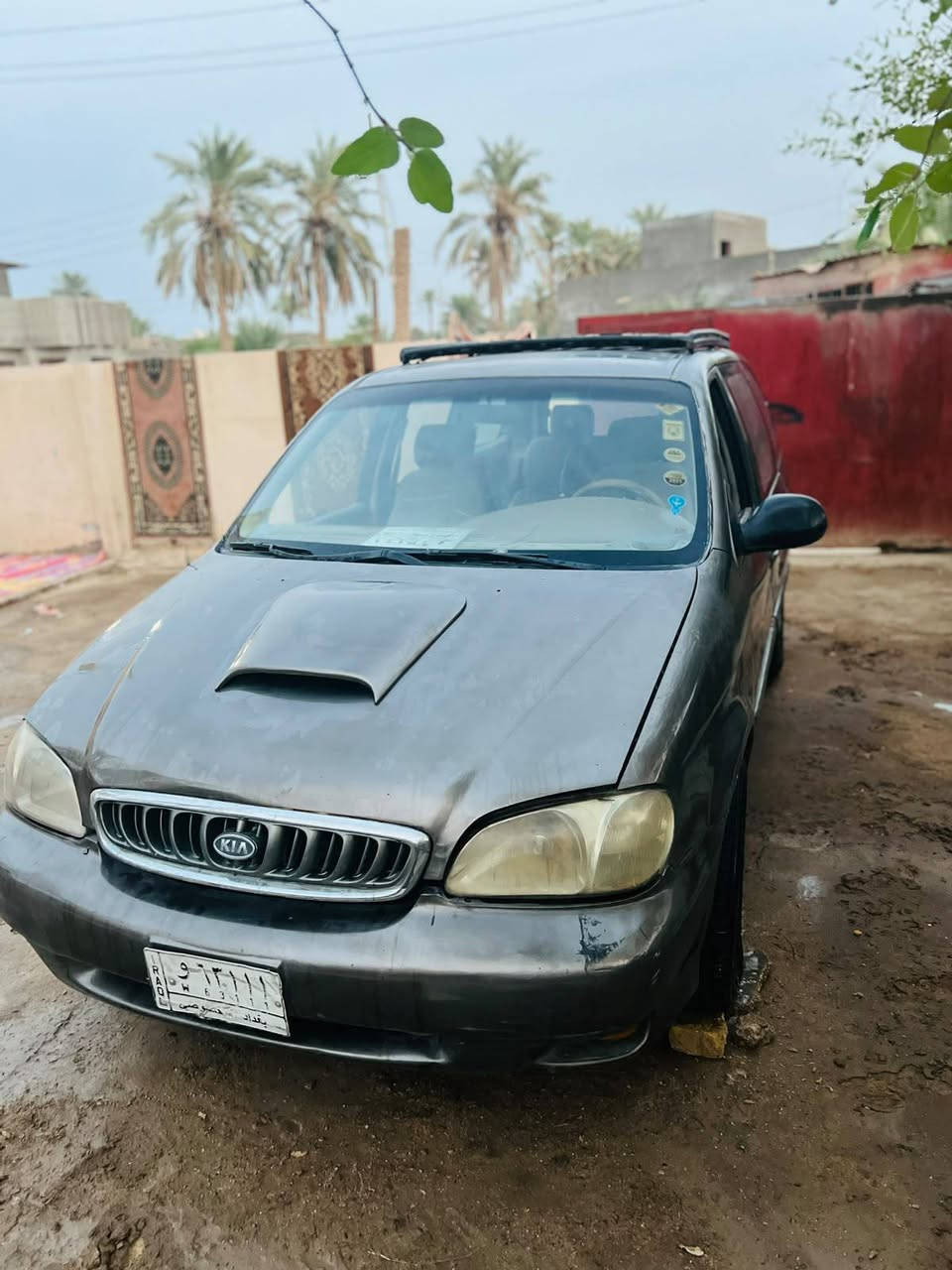 سلام عليكم  كرنفال للبيع   نضيفه  مصبوغه جماليه.         بدون ضربه موديل 2000  مكينه كاز     بيه نتقيص  حداده  نص عمر ه بيع هذه موجود سياره بسمي ثاني يوم داولك  رقم بغداد سعر 38بيه مجال  مكاني سماوه هو رميثه ***********
