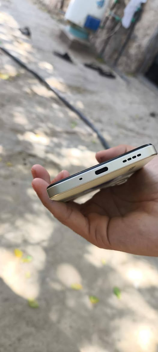 📱 للبيع Realme C75

🔹 الرام: 8GB
🔹 الذاكرة: 256GB
🔹 المعالج: MediaTek Helio G92 Max
🔹 الكاميرا الخلفية: 50MP
🔹 الكاميرا الأمامية: 8MP
🔹 البطارية: 5828mAh
🔹 النظام: realme UI 6.0
🔹 الجهاز نظيف وحالته موضحة بالصور
🔹 اللون: أخضر فاتح

💰 السعر: 175 ألف دينار
📍 الموقع: الرمادي

📞 للتواصل: ***********
