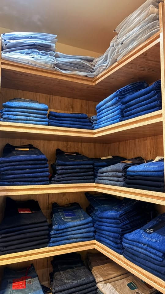 ازياء نور زميم👕

العنوان 📍
جميله شارع خير الله مجاور مقهى بكداش 

عروض وتخفيضات نهايه الصيف تصل الى 50% 😉🔥

متوفر جميع الالبسه الرجاليه والشبابيه بكافه الانواع والموديلات ❤️

متواجدين من الساعه 12 صباحا الى 12 ليلا 
🕔
***********📞
واهلا وسهلا بكم 😀

