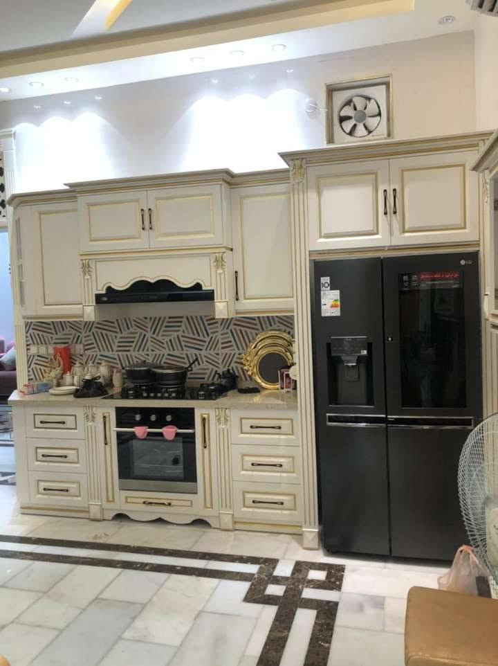 كاونترات مطابخ وغرف نوم ومكاتب كل مايخص الديكورات وبالنسبه للكاونترات مكان السنك فوم بيبي سي حتى يكون غير مسرب للمياه /ويتوفر المرمر كوارتز واكو صناعي /خشب ndf الهيكل/ميزاته حفر وساده انواع النقشات Hdf   /والهايگلاص لمعه وطافي.   وغرف نوم ايظا حسب الطلب والتصميم الي يعجبكم  /  عملنه جميع محافضات العراق. /  حسب الطلب او على ذوقنه. /شغل درجه اولى وحديث وراقي مثل مااشاهدون بالمنشور. / عنوانه كربلاء حي الصناعي قرب شركه العالمي معمل الاخوين نجيكم وين متكونون بالعراق للتواصل *********** يتوفر واتساب

