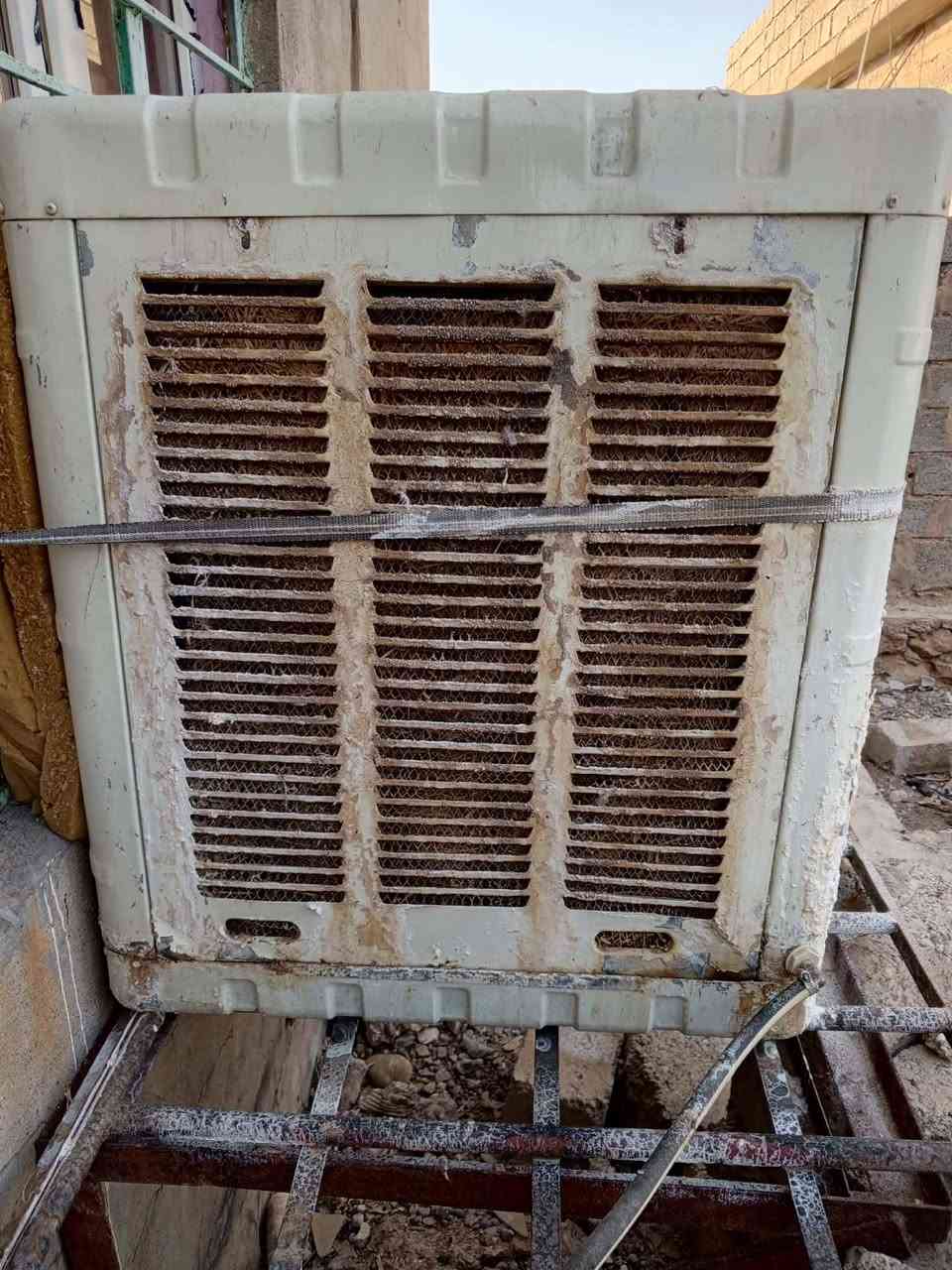 مبرده للبيع نظيفه حيل اثنين ونص سعرها 90الف وبيها مجال
***********
