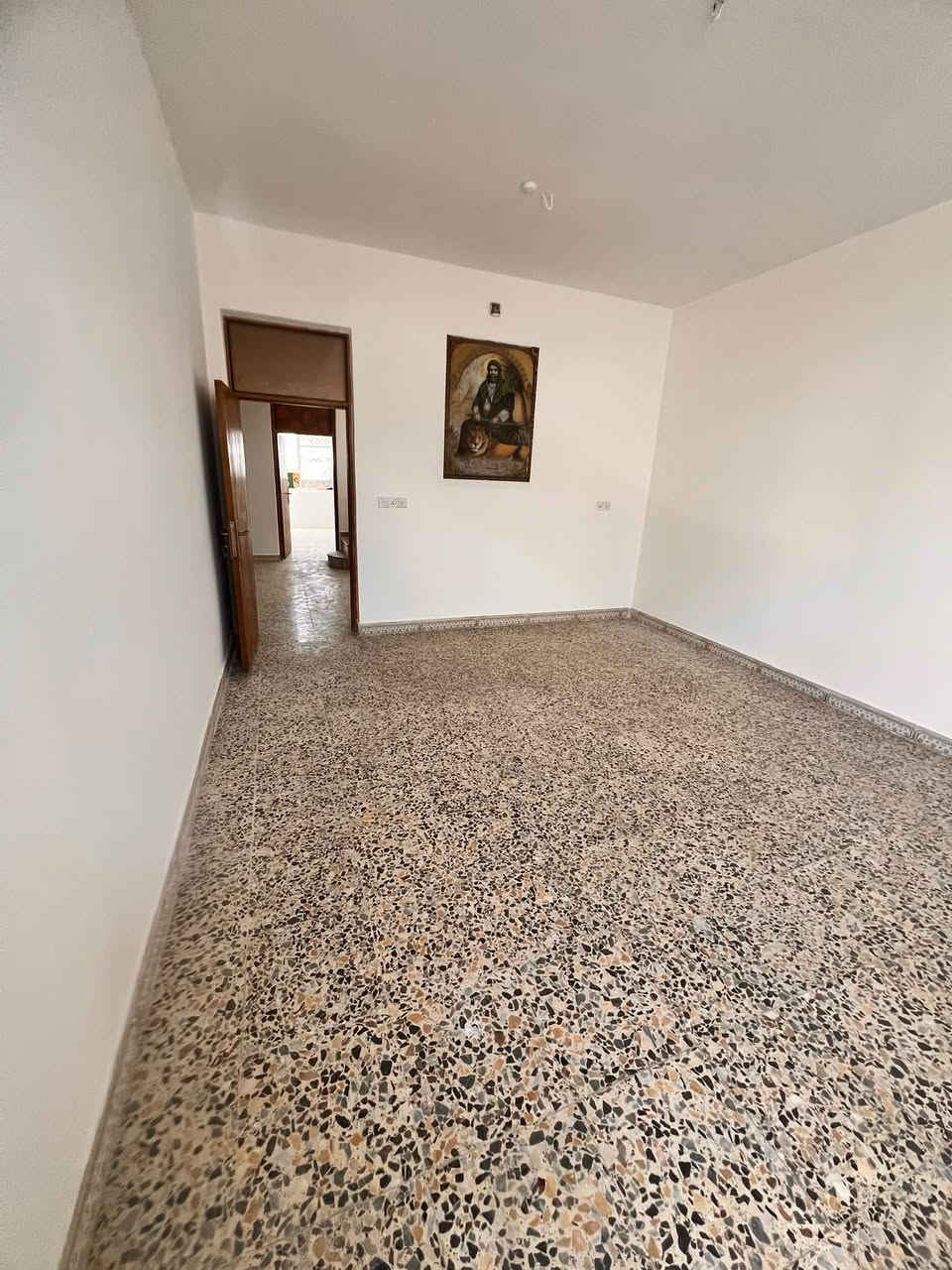 🏡 عرض مميز للبيع – فرصة استثمارية

دار للبيع في منطقة باب الحارة – زراعي
📐 المساحة: 200 متر

✨ بناء طابوك وتنفيذ بمواصفات ممتازة
🛏️ غرفتان نوم
🛋️ استقبال وصالة
🍳 مطبخ
🚗 كراج سيارة
🌿 حديقة

📍 موقع جيد وقريب من الخدمات
💰 مناسب للسكن والاستثمار

📞 لمعرفة السعر والتفاصيل:
يرجى زيارة مكتب الخالدي للعقار – بداية الموظفين، مجاور المدرسة الأهلية
📱 ***********
