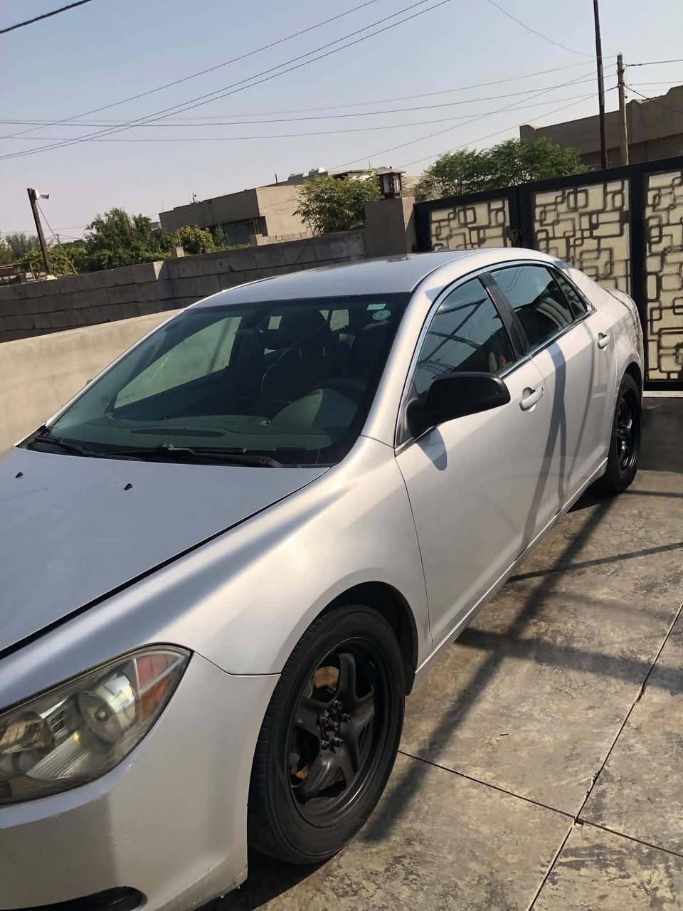 ماليبو ٢٠١٢ خليجي للبيع
بدون صبوغ بدون تعديل

كير محرك تبريد كله شرط 

هزه و سنوي جديد 

رقم اربيل دولي 

سيارة مواصفات LT معروفة 

٤ ورقة غرامة عليها 

ينزل من سعر 

سعر : 75

مكان كركوك 

مكلغه سكرين وخاص

نص مكتوب في الصور:
- سونه ر
- فحص/صبغ/محرك/ناقل/ايرباك/حجراكزوز/كهره بايات
- سونه ر ده شتی گرینتی
- *********** _ *********** ژ.م ده شتی گرینتی
- ناونيشان: شه قامی 40م كولانی شوشتنگه كانی نؤتؤمبيل العنوان: شارع 40م في الزقاق غسل السيارات
- ئەستوور
- صبغ
- بارد
- حالوب
- مفتوع
- ته نك
- محرك
- ناوی كريار:
- رقم شانسي:
- تاريخ 2026 / /
- مسؤولين عن نتائج السيارة (24 ساعة) بعد الفحص