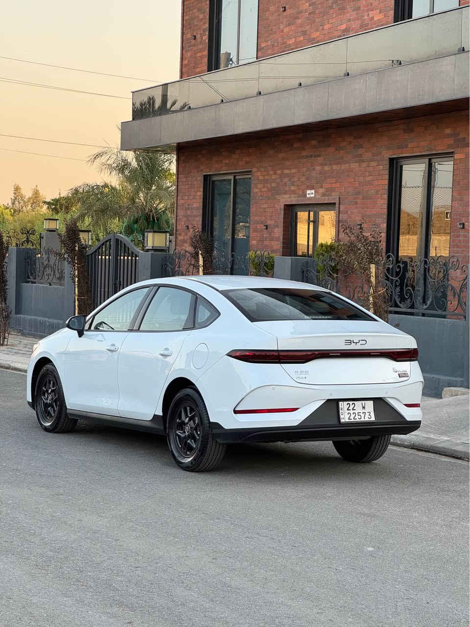 Byd quin plus 2025
17000km رويشتوة
ناو زةيتونىية سبوخ تةحديل تةزرة كوتى نية 
سحرى 133$ورقةو كةميك مجال
عنوان اربيل
📲*********** أربيل, العراق
