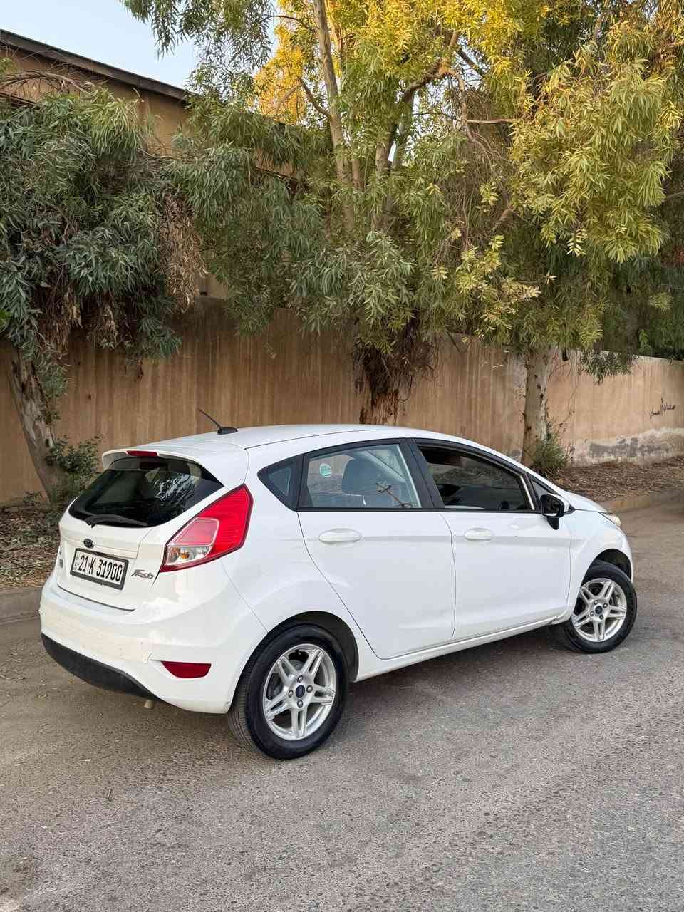 فۆرت ڤێستا ٢٠١٨  SE
٢ پارجەی سبوخە بی داخیلی
گیر و مەکینو بە شەرت
سەنوی نویە
سعر/ ٦٥ وەرەقە 
***********
*********** أربيل, العراق
