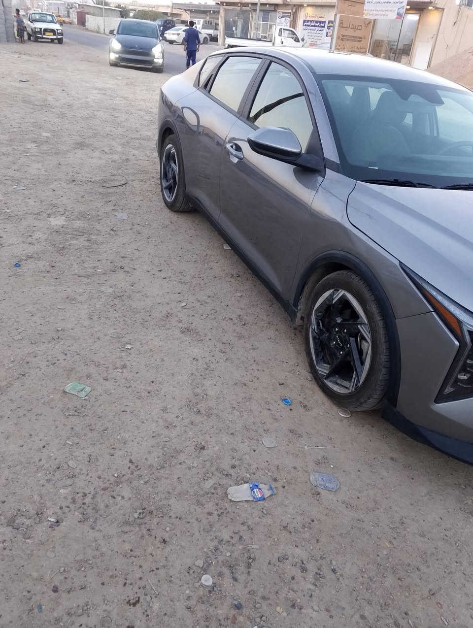 للبيع كيا K4 موديل2025 فئة EX
وارد امريكي مكينة 2000دوش
السيارة ماشية 4الاف ميل
حادث السيارة بنيد مبدل ومصبوغ وتعديل بداية الجاملغ الأيمن ومصبوغ موضح بالصور
وبيها بارد شويه جوة اليدة بالباب الخلفي
الشواصي واللغود مكفولات من الضرر والتعديل
السيارة فحص مؤقت بغداد بأسمي
السعر 145ورقة وبي مجال بسيط
مكان السيارة بغداد الدورة
للاستفسار //***********////***********
