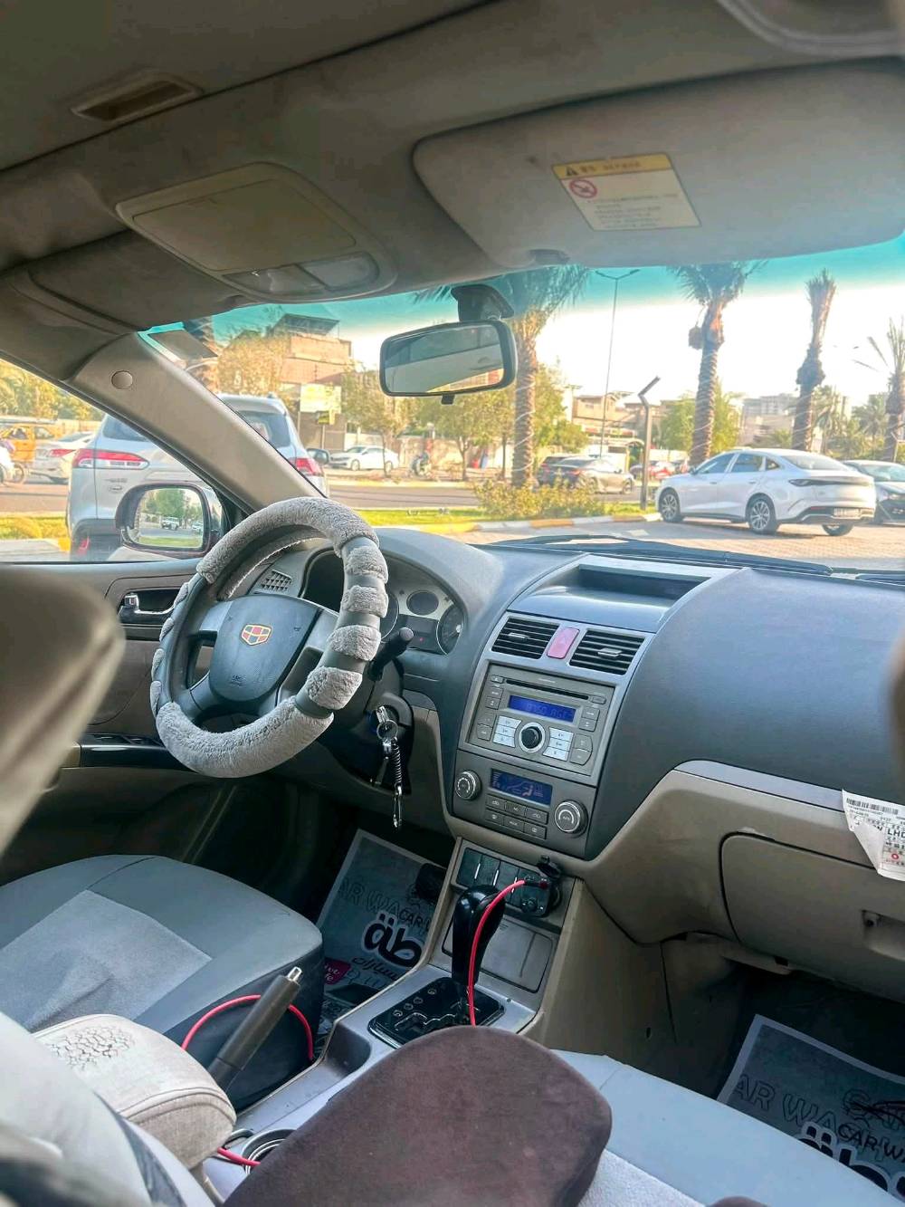 السلام عليكم للبيع سياره امكراند ٢٠١٣ سياره جديده مابيه اي نقص رقم بغداد باسمي كير مكينه صدر امامي خلفي تخم تاير تبريد ثلج تدفئه كشنات جلد بلاد فتحة سقف كهرباء جاهزه مكينه ١٨٠٠ كير اوتو اشاير بلمري بيها بس جراد مثل ماواضح بالصور عضمتها قويه حيل عنوان بغداد الدوره   السعر 48$