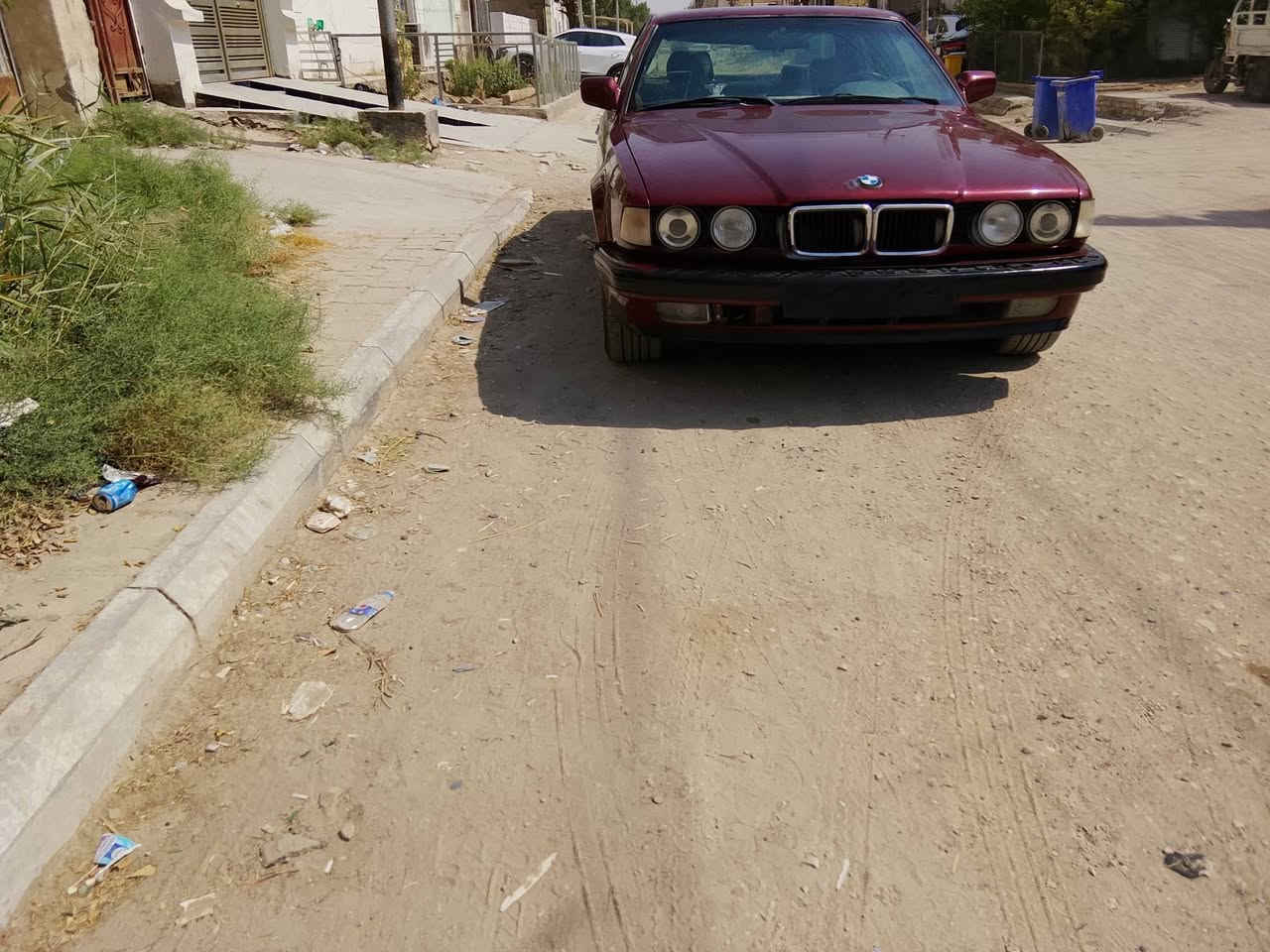 سلام عليكم للبيع سياره BMW 735
موديل 1991نضيف محرك جديد كير حداديه تخم تاير تخم 
ويا كب  تبريد شغال شرط جاهزه فول السياره مواصفات 
كشن جلد كهرباء رقم بغداد مكان ذي قار 
 الاتصال ***********

نص مكتوب في الصور:
- ٣٤%  فيسبوك تعليق جديد • على منشور تتابعه.