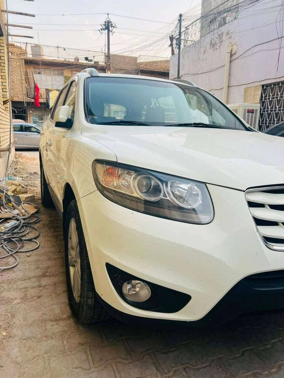 السلام عليكم
سنتافي للبيع موديل 11 خليجيه مكينه 6 7 راكب كير حداديه تبريد تخم تاير كله جديد رقم بغداد فول واحد ع واحد حتى فتحه شاشه بصمه بيه باردات بسيطه 

السعر:115 وبيه مجال 
مكاني :بابل 
للاستفسار:***********
