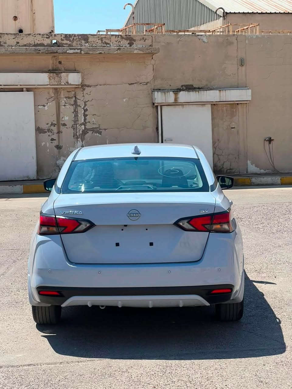 نيسان فيرسا  SV
موديل 2024
ضررها : 2 جملغ 1 باب( صبغ )
ايرباكات سليمة ( شركة ) ✅
رادار و حجر بيئة وتبريد وگئر ومحرك كلها بشرط شركة✔️

موصفاته SV
بصمه
ويل كب كروم
شاشة عطلات
نقطة العمياء
تحديد سرعه
ردار
تحديد سرعه
نظام eco
نظام سبورت

العنوان : اربيل شارع 100 ( معرض اربيل كارس )
سعرها 103 ورقة 
بدون رقم تترقم اربيل دهوك السليمانية 
للاتصال واتساب ( *********** ) ☎️📞

