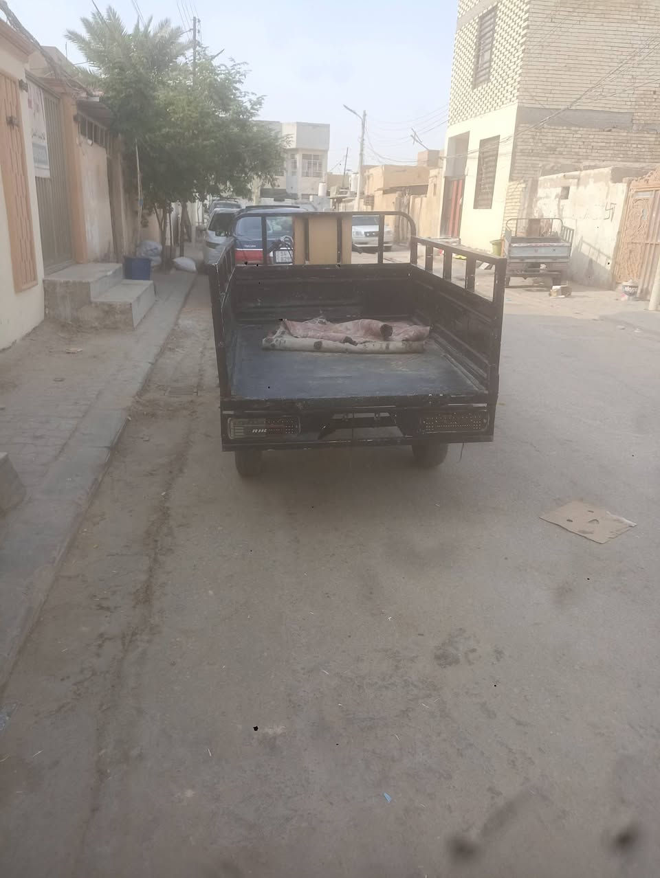 السلام عليكم شباب ستوته امتيار للبيع كلك السعر 750 مكان نجف***********
