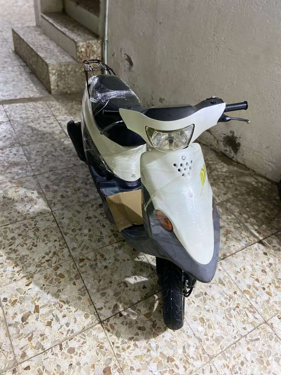 دراجة بيجي للبيع لو ابيض دراجة نضيفة مامفتوحة ٧٥٠ وبيه مجال ***********
