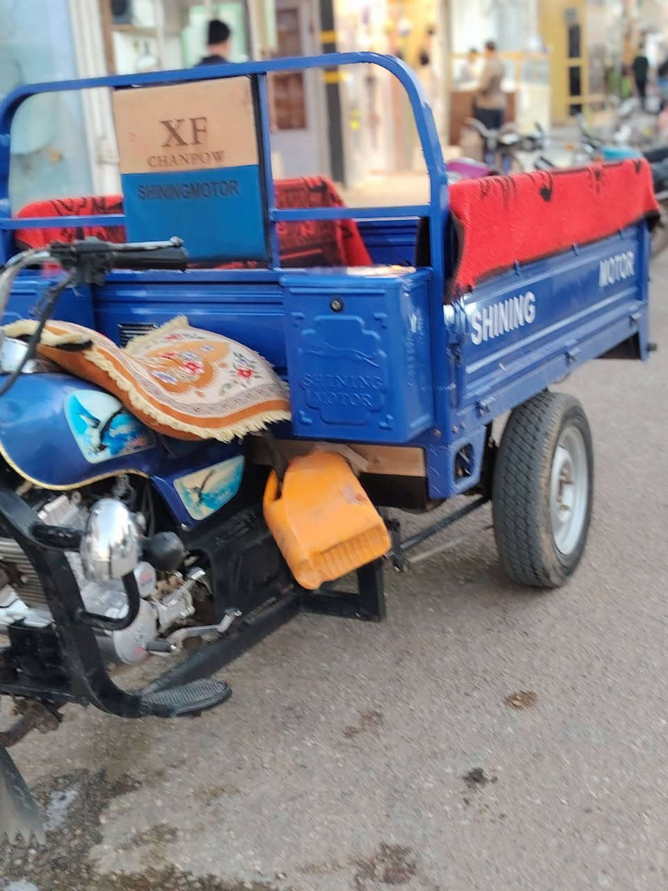 عمي ستوته تبجي ع خيال فول نضافه مديل ٢٣خير من الله بن عمي شراي تصل ع رقم *********** سعر ثنين و ٧٥٠ عمي سعر ثنين و ٧٥٠.
