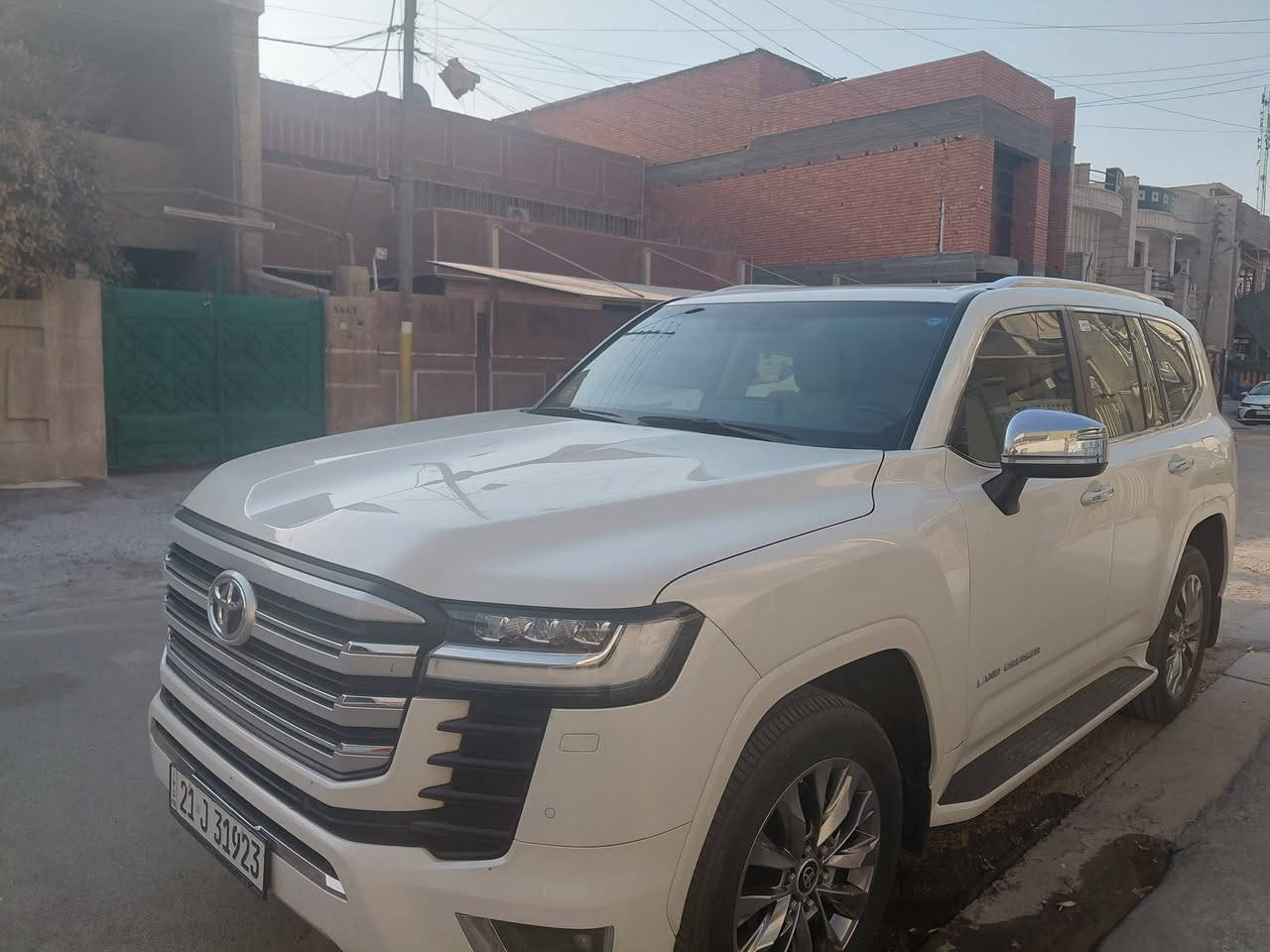 لاندكروز vx 2023 شركة ساز مكفوله وجديده جدا ماشيه ٤٠ الف مغلفه ببي اف للاستفسار الاتصال
***********
