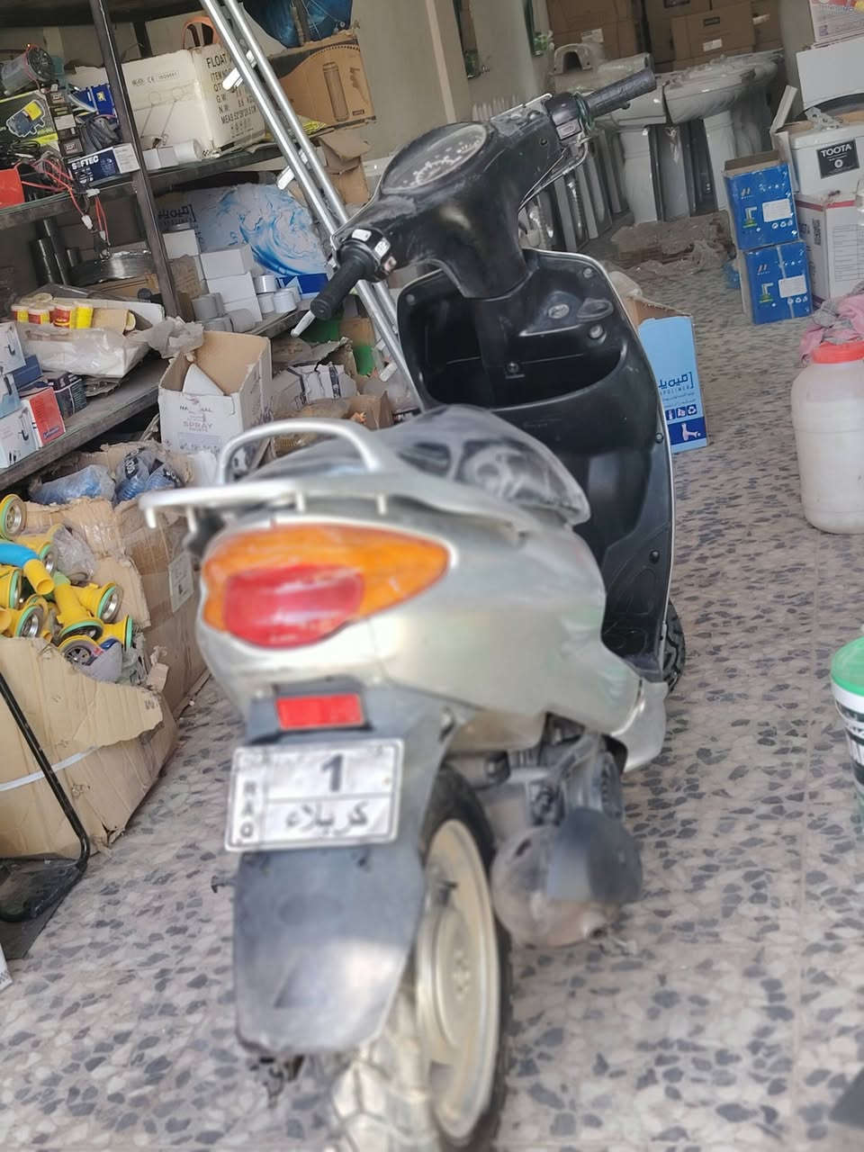 السلام عليكم اكزز فحل جديده  ما مفتوحه كفالة عامه السعر ٦٥٠ وبيه مجال قليل كلش  للاستفسار  ***********
