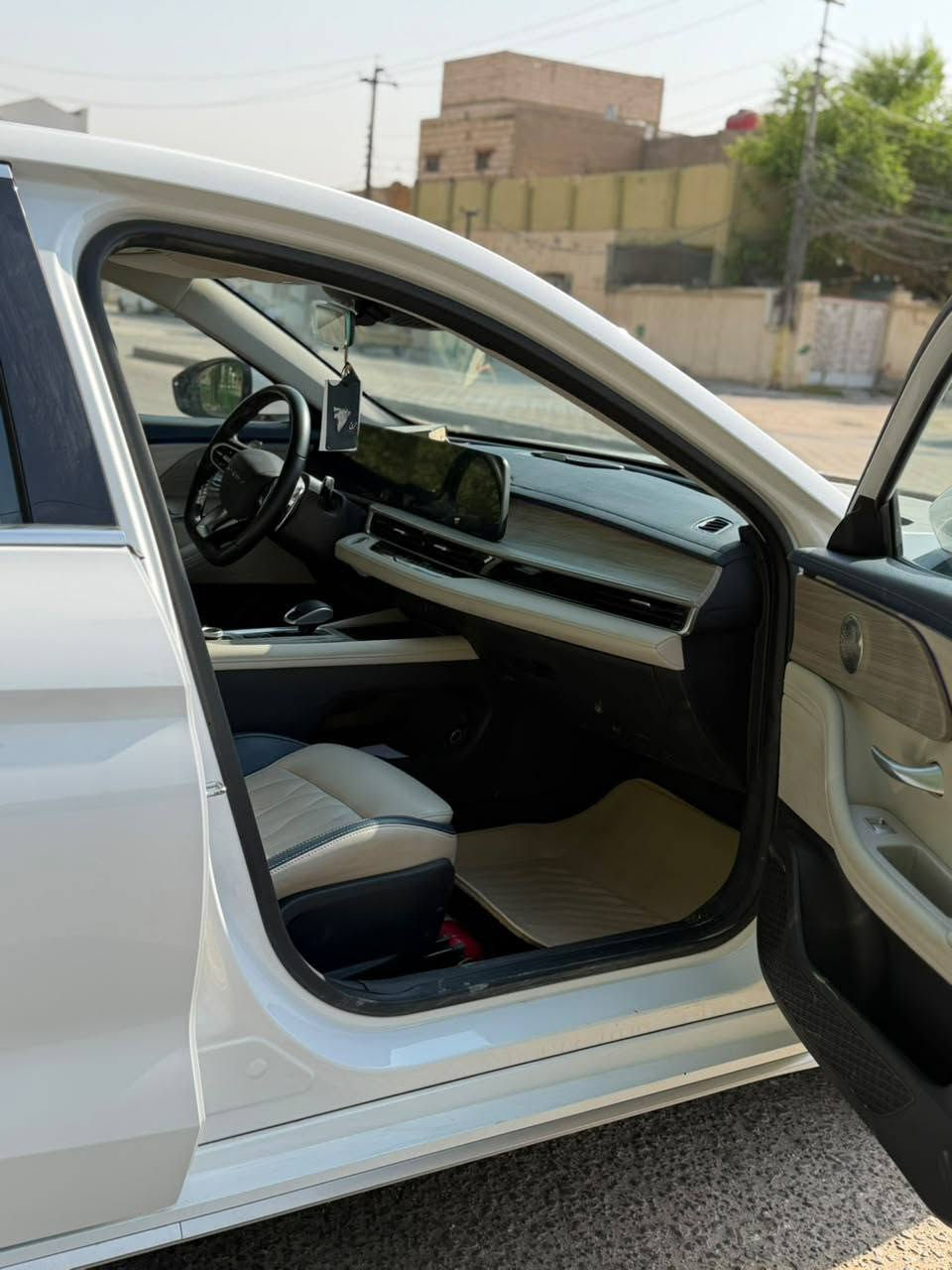 🚘 للبيع شيري أريزو 8 – فول مواصفات
🔹 السيارة: شيري أريزو 8
🔹 فول مواصفات كاملة
🔹 الممش

ى: 21,000 كم فقط
🔹 الاستخدام: 7 أشهر
🔹 السيارة بعدها بضمان شركة السراب
🔹 السعر: 160 

⚠️ يوجد دحجة في الدعامية، واضحة بالصور، وتم ذكرها بكل أمانة.

📞 للاستفسار والتواصل:
***********

📍 السيارة نظيفة ومواصفاتها كاملة، والجادين فقط يتفضلون بالتواصل.
