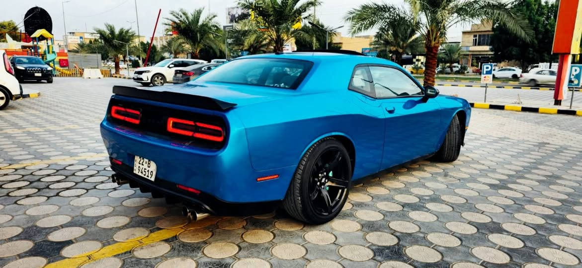 السلام عليكم
دوج جالنجر موديل 2023 Blacktop 
(1)محرك 6 سلندر 3600
(2)كشنات جلد زائد تدفئه
(3)شاشه وسط
(4)ستيرن تدفئه
(5)سلايت
(6)مرايات جانبيه هيتر
(7)كشنات كهرباء
(8)تبريد قطعتين مناخي
(9)ويل قياس 20 نجمه
(10)نضام صوت الباين
ماشيه ٢٨ الف
و باقي موصفات معروفه
ضرر سياره طرف بنيد صبغ فقط بدون ارباك او تبديل 

للأستفسار اتصال على الرقم ‏‪***********‬‏ النجف, العراق
