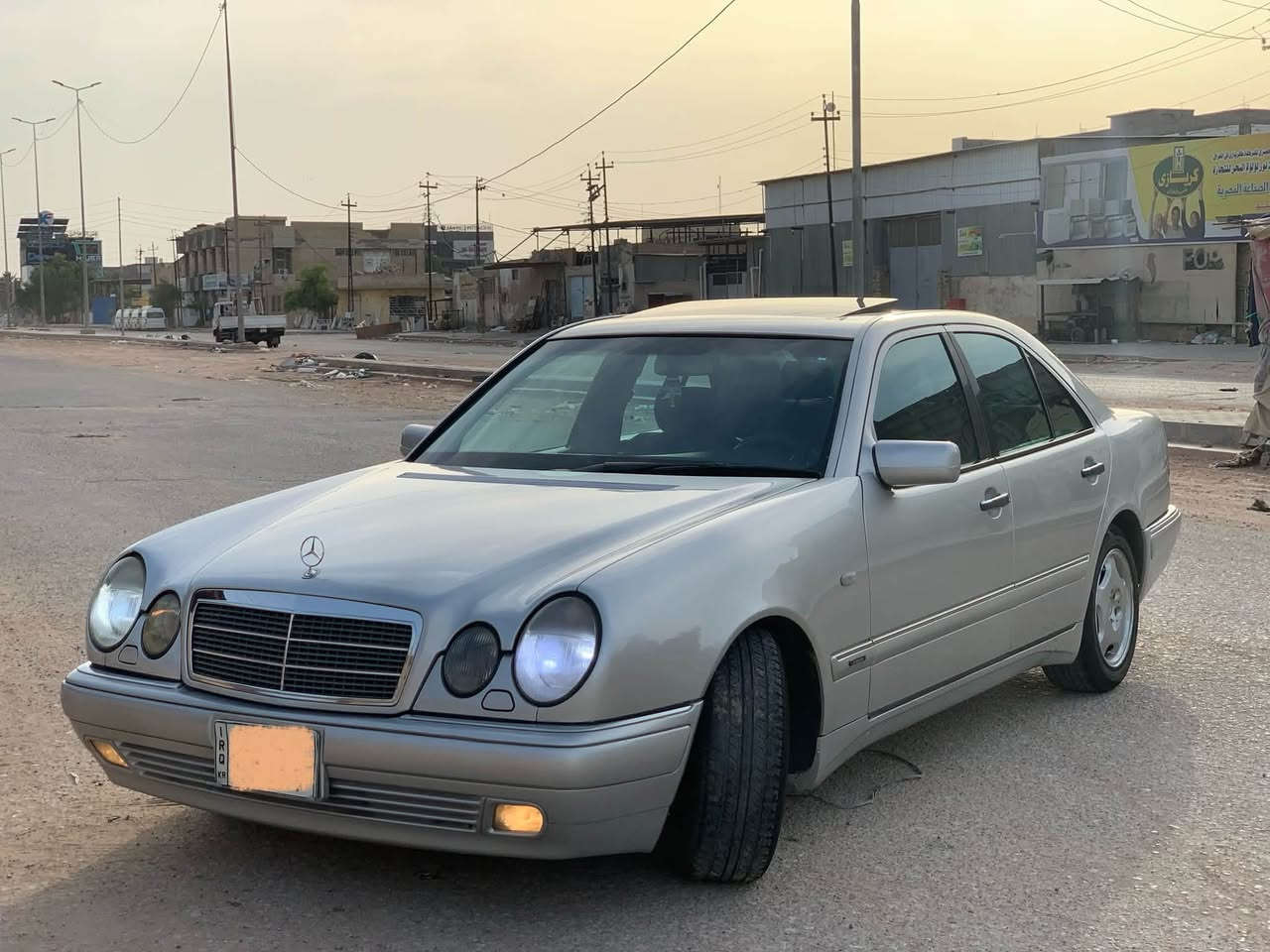 السلام عليكم
مرسيدس ام عيون موديل 1998 E320 محرك V6 المرغوب

السعر((115)) بيها مجال للشراي 

للاستفسار *********** مكاني النجف الاشرف

مصبوغة عام صبغ درجة اولى تجي وشوف بعينك مكفولة عدا الصبغ 

فئة افنكارد فول سيارة واير جطل ما بيها كلشي بيها بلاد 

مواصفات 

-دعامية خلفية ودوسات AMG

-فتحة 

-جام ازرق 

-مرائة تعتيم اوتو

-كشنات تدفئة 

-زراك لايت 

وباقي المواصفات تجي وشوف 

السيارة قبل اسبوع سويت الها ادامة كاملة للمحرك ومنظومة الماء والتبريد بدلت بوكس تبريد بدلت واتر بم مروحة وراديتر ماء حماوة 80 ثابته متصعد شعره سيارة مال جناي وعلى ايدي تجي وشوف بعينك النضافة
