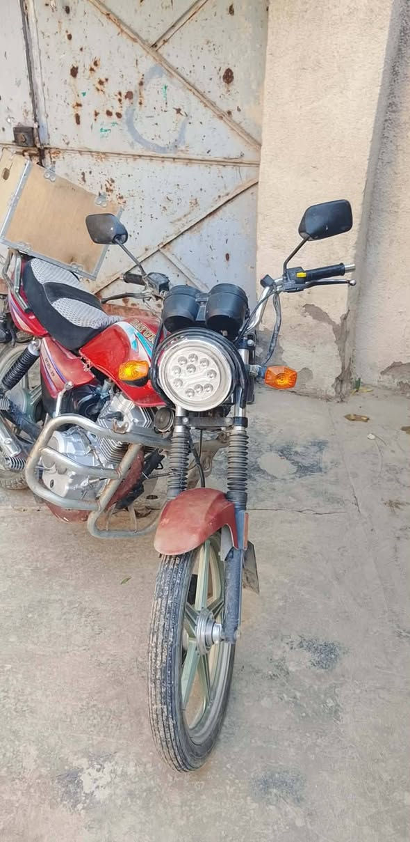 ةسلام عليكم دراجه دايون 2019 اصولي ما مفتوح محرك يم الدله.  ب 600وبيه مجال وليرد يدك ***********
