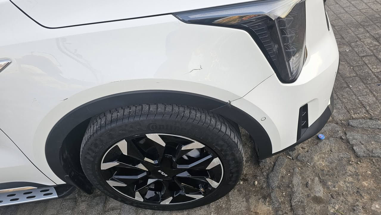 سورنتو موديل ٢٥ فول مواصفات ماشي ١١ الف اربع كامرات كشنات حار بارد  تاتشوب جنطه كهرباء هند بربك بصمه دوسات بلاديه بردات خلفيه وبعد بيهه هواي مواصفات رقم اربيل بأسمي بيهه ملاحظات ضربه  بصيطه بل جنطه من التحملي وسويتهه بارد وشخطه بارد بل جاملغ الامامي والباقي مكفوله هاتف *********** السياره موجوده في بغداد السعر٣٤٥ ورقه قفل
