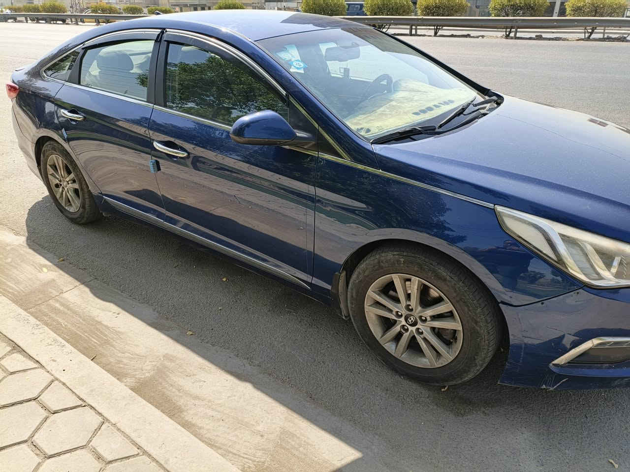 السلام عليكم
سوناتا للبيع موديل 2015
 رقم الدولي الجديد
 حادثها خفيف جدا هلال الجاملغ الخلفي مع رش الباب
 صدر جديد تبريد تايرات باتري
 مكينه مجفته
 جديد السعر 108
للاتصال بالرقم ***********
