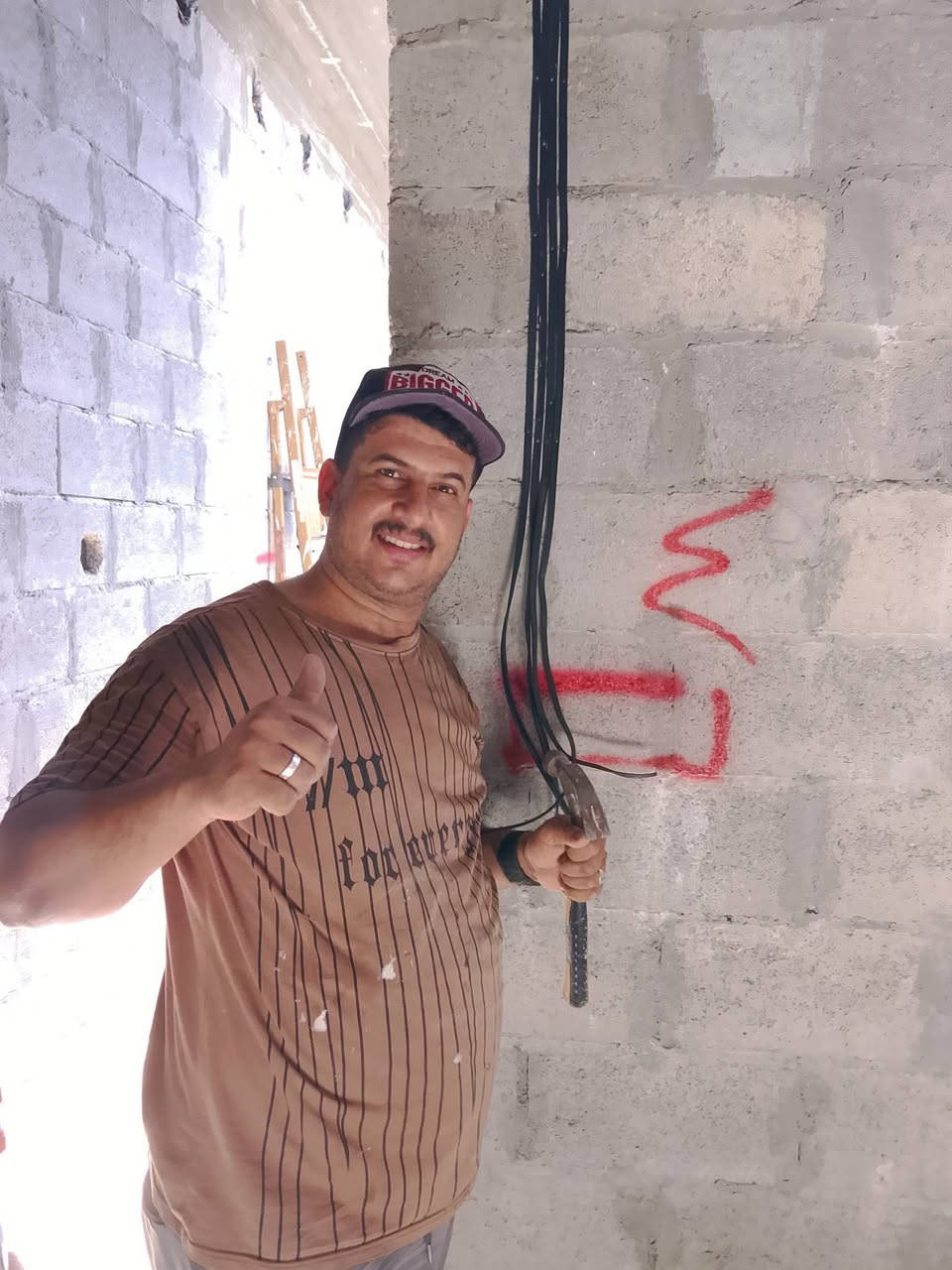 بساطة التصميم تحتاج إتقان للتأسيس! ⚡️
​تم بحمد الله اليوم إكمال مشروع تاسيس كهرباء لبيت بسيط في بعقوبة الحبيبة، بنظام سيمنز
​مهما كان حجم البيت أو تصميمه، الأمان والجودة هي الأساس:
​🔹 عمل تقني دقيق ومتناسق يضمن سلامة الأجهزة.
​🔹 توزيع أحمال مضبوط ومريح للاستخدام اليومي.
​🔹 ترتيب ونظافة في خطوط السحب والتثبيت.
​شكراً لأهلنا في بعقوبة على الثقة الغالية 🙏✨
​📍 للحجز والاستفسار عن خدمات التأسيس والصيانة:
📞 علي العزاوي: ***********
📍 الموقع: ديالي (المنصورية، بعقوبة، وكافة المناطق مجاورة)
