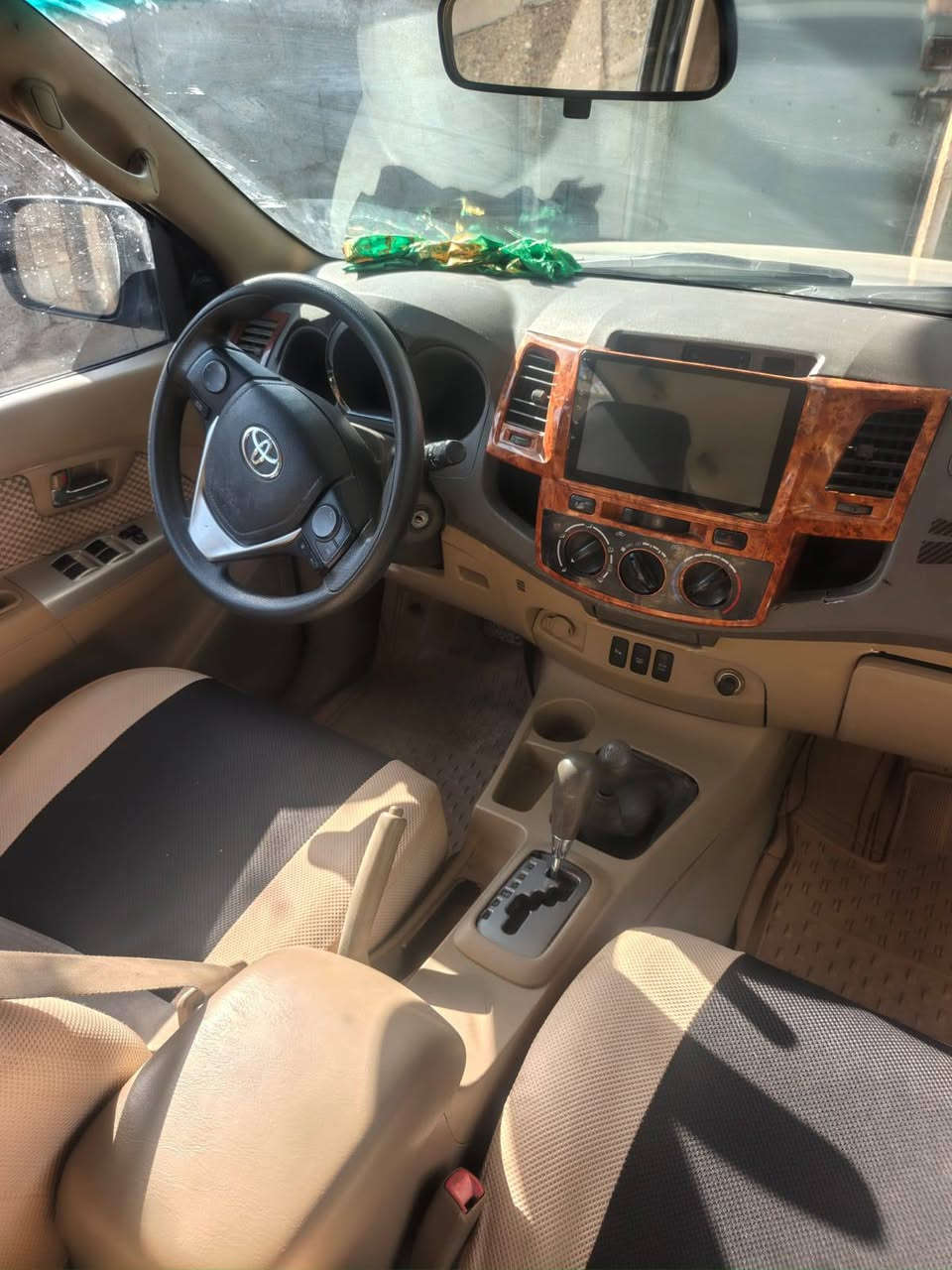 السلام عليكم امراوس ابكيه حمل فور جنر 2009 دفع رباعي رقم سليمانية مكينه 4 سرندر2700 . تدفه تبريد 3قطع شغال. لوكير شغال. مكينه +كير خير من الله نظيف. . مري تحكم .حساس خلفي.تخم تاير نظيف. صبغ اثر جراد ماعده القماره. تبديل بنيد+جاملغ يمنه+الغد.. مكانه بغداد قرب مدينة بسمايه.. رقم الهاتف *********** بي واتساب

