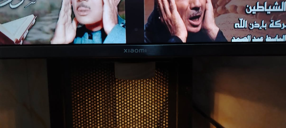 سلام وعليكم شاشة شاومي Apro حجم 43 موديل 2026 شاشة مستخدمه قليل السعر 300 وبيه مجال مكاني بغداد الحريه ***********
