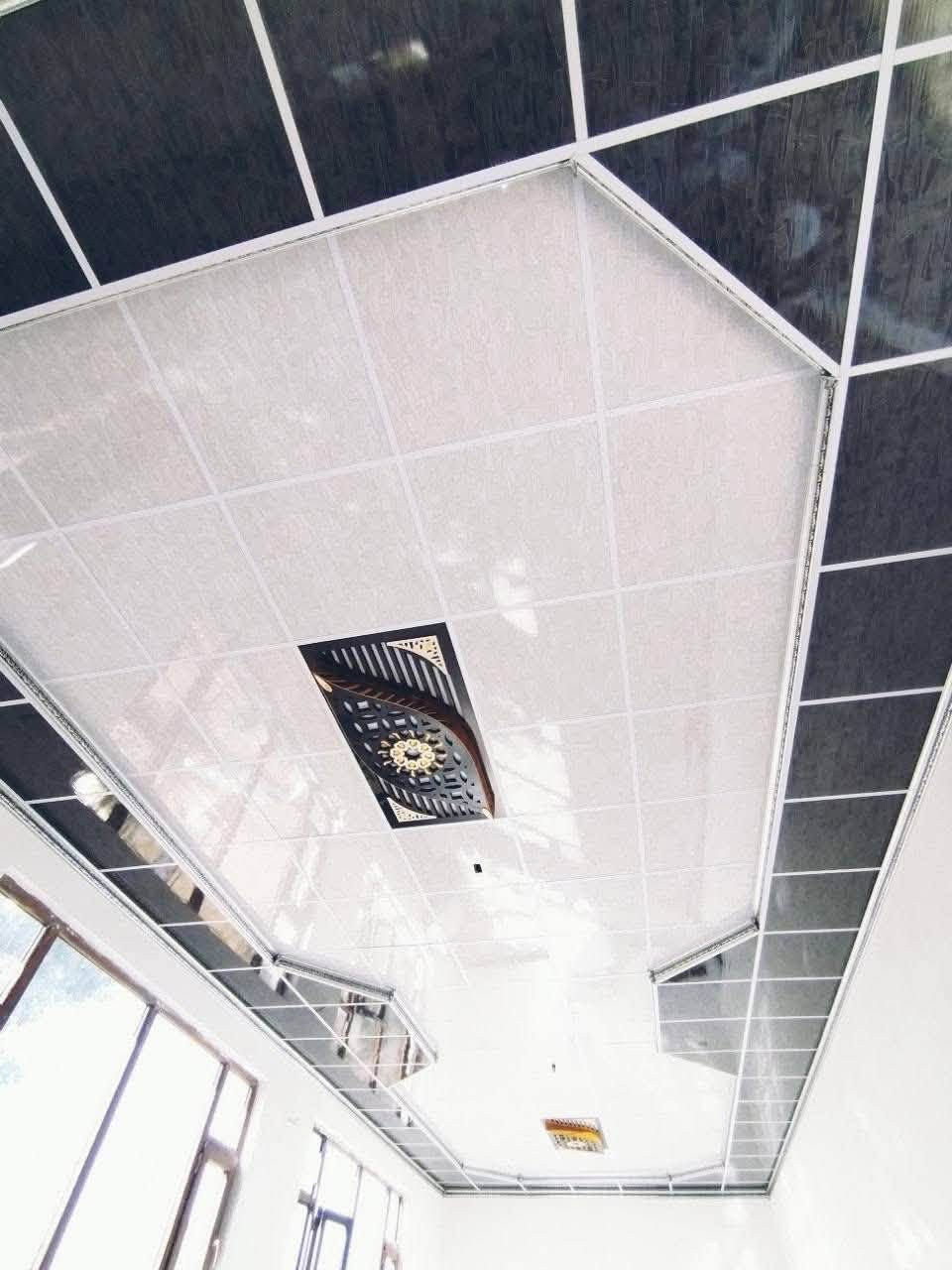 🏠✨ حوّل بيتك إلى تحفة فنية مع كادرنا المتخصص ✨🏠
🔥 أسعارنا:

✅  عمل. السقوف الثانوية:1250 دينار للمتر

✅ السقوف  ( الكرسته وعمل ): 7,500 دينار للمتر

✅ الصبغ: 1,000 دينار للمتر

🎨 كما ننفذ جميع أعمال الديكورات الداخلية بتصاميم حديثة تناسب جميع الأذواق.

✔️ شغل احترافي وإتقان بالتفاصيل

✔️ أسعار منافسة

✔️ سرعة بالتنفيذ والتزام بالمواعيد

✔️ رضا الزبون أولويتنا

📩 للاستفسار عن باقي أعمال الديكورات والأسعار، راسلنا على الخاص.

📞 للحجز والاستفسار: ***********

‭***********‬

ابدأ اليوم… وخلي لمسة الاحتراف تغيّر شكل بيتك.
