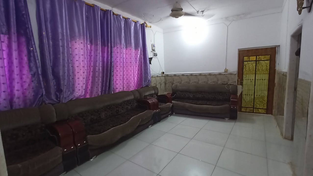 🏡 بيت للبيع في موقع مميز – الحلة
فرصة مميزة للسكن والاستثمار ✨
بيت بمساحة 200 متر مربع، طابو صرف، مكوّن من طابقين

🔹 تفاصيل العقار:
• استقبال واسع
• كندور
• اربع غرف نوم
• مطبخ
• حمام داخلي
• حمام خارجي وصحيات خارجية
 
📍 الموقع: الحلة – شارع 60 – خلف دائرة النفط

📞 للاستفسار والتواصل:
***********
