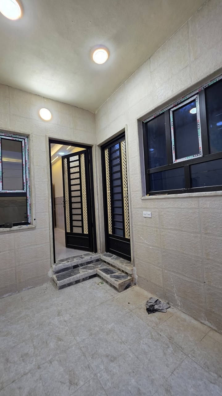 🔥 للبيع🔥للبيع🔥
🏠دارين طابقين
📍 الموقع: حي السماح الثانية – شارع ١٥
📐 المساحة: 100 م² واجهة 5م²  | 
🔹 يتكون طابقين
ط1.مطبخ ،استقبال ،هول، غرفة نوم، صحيات
ط2.غرفتين نوم ،هول ،صحيات ،بيتونة
📲 واتساب مباشر (مراسلة/اتصال):
👉 https://wa.me/9647731012644
📞 اتصال مباشر:
📞 tel:***********
📞 tel:***********
مكتب عمار الهزاع لتجارة العقارات والبناء
