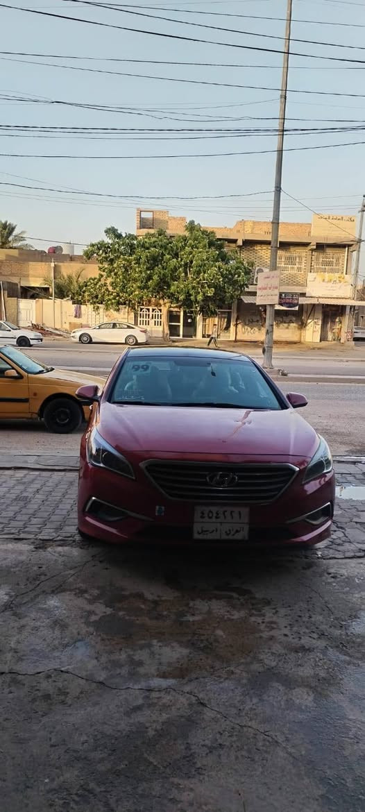 سلام عليكم
سوناتا البيع 2017 
وارد امريكي حادثها موضح بصوره
سياره جاهزه ونظيفا انظف من الصور
مكينه وكير وحداديا خير من الله تبريد ثلج
السعر 120 وبيها مجال بسيط
او مراوس بسوناتا 2013 ويطي فرق
الاستفسار او الاتصال ***********‬‏
