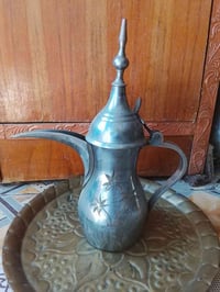 دلة نحاس • ارتفاع ٢٨ • مصب