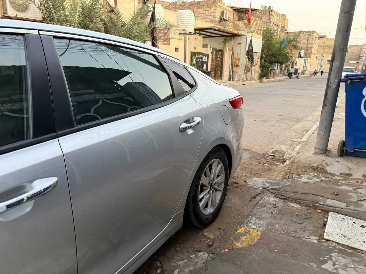 من رخصة الادمن سياره كيا اوبتيما وارد امريكي موديل 17 مكفوله كفاله عامه فقط شبر بارد بالباب الايمن الخلفي والباقي كفاله كير محرك مكفولات السياره بسمي 
المواصفات 
تحكم استيرن جهيتين 
كامره دواره 
مرايات قلاب 
مانع انزلاق 
تقليل البانزين 
ثلاث نوعيات للقياده 
تبريد خير من الله 
تدفئه 
خزن ميموري 
تخم تاير جديد صاره 4 اشهر 
دواخل جلد كرسي السايق كهربائي 
محرك GlD 2400 
ترايك وين متريد السياره خير من الله 
السعر 125 وبيه مجال للشراي 
الإتصال 
*********** يوجد واتساب

