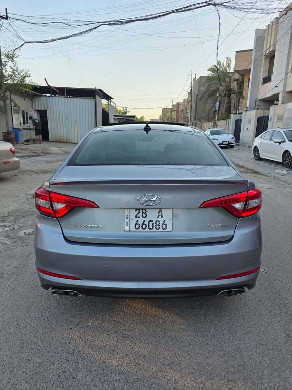 سوناتا 2016 وارد امريكي حادث بنيد مبدل اصلي نفس اللون وجاملغ والباب كلير فقط بدون دواخل شرط بيه مكانين بارد صغار  اعلى مواصفات vip 
بصمه تشغيل بصمه ابواب بصمه جنطه بناوراما قطعتين تبريد شاشه وكاميرا دواره وفول تحكمات داخل صاج بك لايت لد بجم لد لايتات زنون اصلي شركه سماعات انفنتي ودمام بجنطه بلادي سايد بريك بصمه ٣ انظمه قياده اوتو هولد كشنات جلد وتدفئه وتبريد وكهرباء وذاكره بالكشنات ٤ رادرات حساسات خلفيه بردات بلاديه خلفيه ستيرن تدفئه مري قلاب وبيه هواي مواصفات تخم تاير جديد توني شاده كومهو اصلي كوري وصدر امامي خلفي جديد وياهن زوج درايم شفتات محرك 2400 Gdi مجفت عام درجه اولى كلفني مليون ونص اويل بم شديت الصغير وكازكيت عالي شرط تبريد وبج بدون دوانز بانزين عادي مكاني بغداد الدوره رقم نجف تحويل في بغداد السعر 120 ورقه 
  للاتصال ***********
