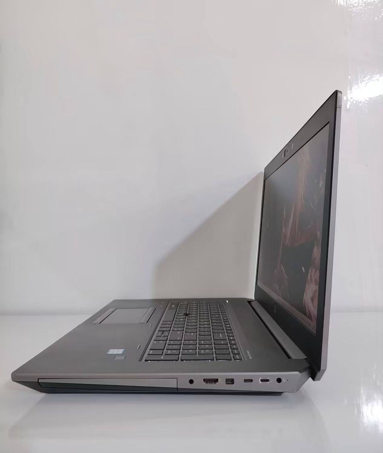 جهاز مرتب وقوي بمعالج Core i 9H  جيل 9 — 💰وبسعر  1100 الف  فقط🔥
💻 HP   ZBook  17 G6
⚡ Core i9 H| الجيل 9
🧠  32 GB DDR4 | قابل للتطوير
💾  512GB SSD  | قابل للتطوير
🖥️ 17.3 fhd
 ✨16 GB Nvidia RTX 5000 | كرت خارجي     

✅ يفيد للدراسة، البرمجة، الأوفيس،المهندسين

🛡ضمان اسبوع مع وصل ضمان يضمن حق الزبون 
🚕التوصيل مجاني لجميع المحافظات
🎁ملحقاته: 
🔌شاحنة اصلية
🖱ماوس 
💼حقيبة
📩 التواصل واتساب :***********
