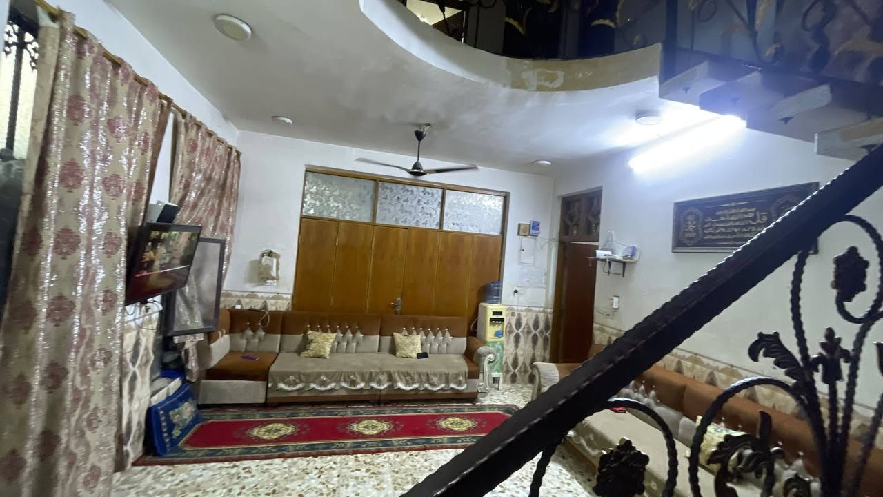 مشتمل طابقين للبيع طابو صرف ركن مساحه 120م مربع ثاني بيت من شارع 80 بناء حديث يتكون اربع غرف نوم واستقبال وهول ومطبخ وصحيات عدد ٣ العنوان حي العسكري شارع 80 مقابل مول زيد السعر 160و قابل للتفاوض
*********** ***********
مشتمل طابقين للبيع طابو صرف ركن مساحه 120م مربع ثاني بيت من شارع 80 بناء حديث يتكون اربع غرف نوم واستقبال وهول ومطبخ وصحيات عدد ٣ العنوان حي العسكري شارع 80 مقابل مول زيد السعر 160و قابل للتفاوض
