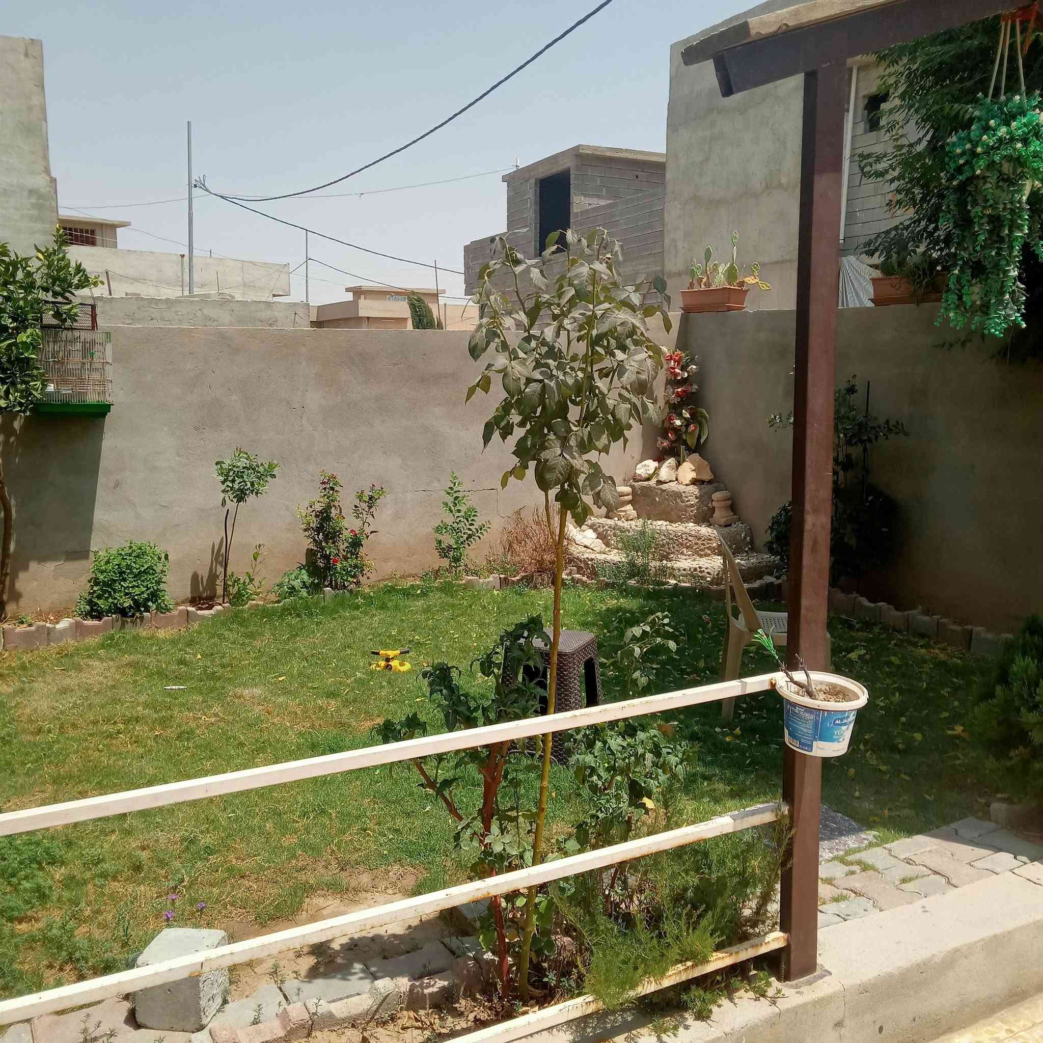 عروض مكتب انوار الخير 
دار للبيع قوسيات حي زيتون 
مقابل مول شام 
مساحه ٣٢٠ متر طابق واحد
استقبال وغرفه طعام ومطبخ 
وهول وغرفتين نوم وصحيات 
وكراج كبير وحديقه 
زراعي نموذج ٢٥ حق تصرف 
سعر ١٢٠ مليون وقابل للتفاوض
***********
***********
