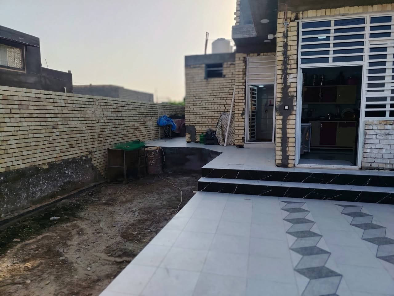 ٤٠٠م • غرفتين نوم • مشتمل